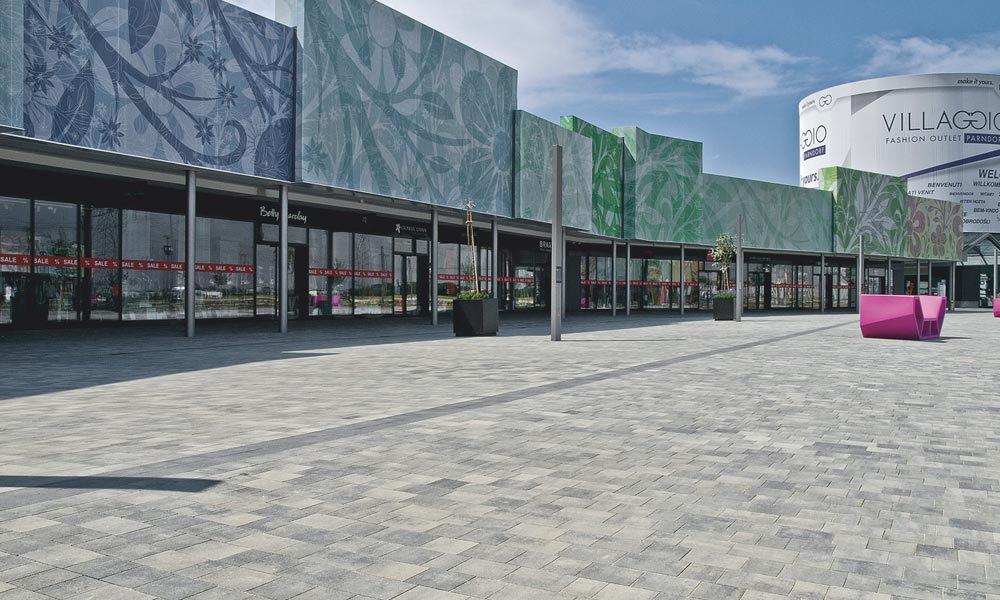 Piazza, žulovo sivá tieňovaná Friedl Steinwerke Piazza, žulovo sivá tieňovaná Friedl Steinwerke