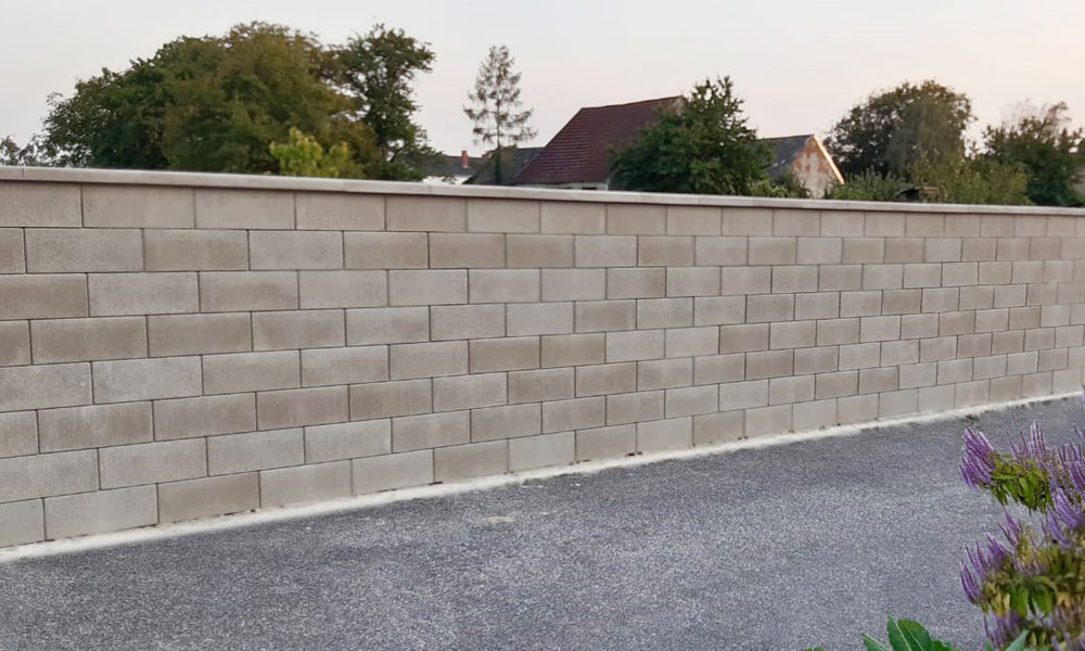 Standard plotová a múrová tvárnica, sivá