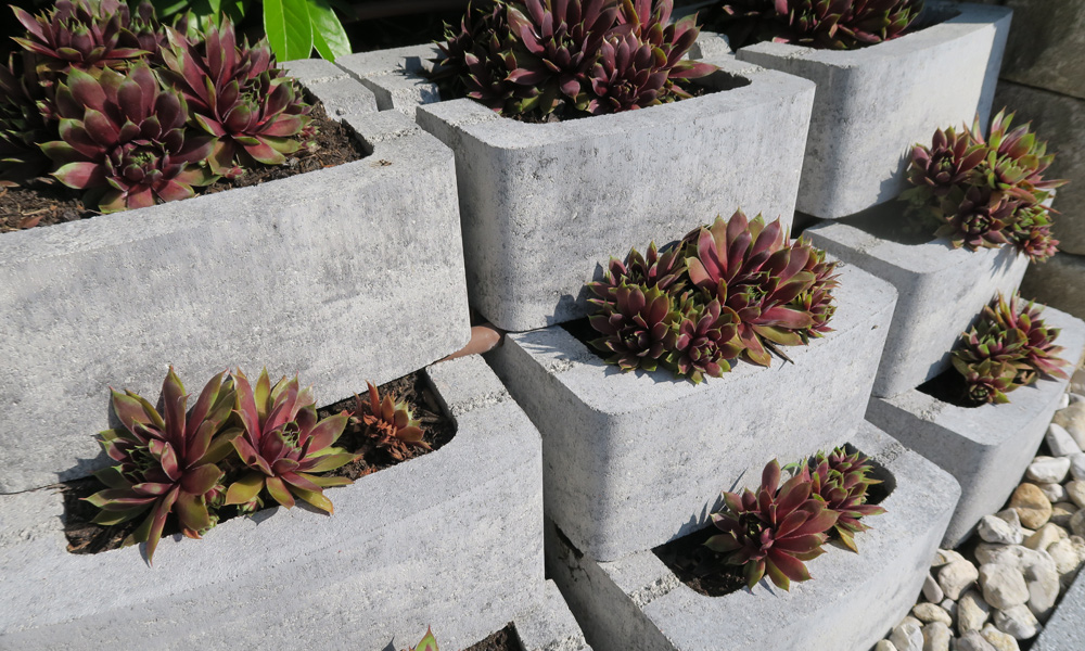 Planta Mini črepníková tvárnica žulovo sivá tieňovaná