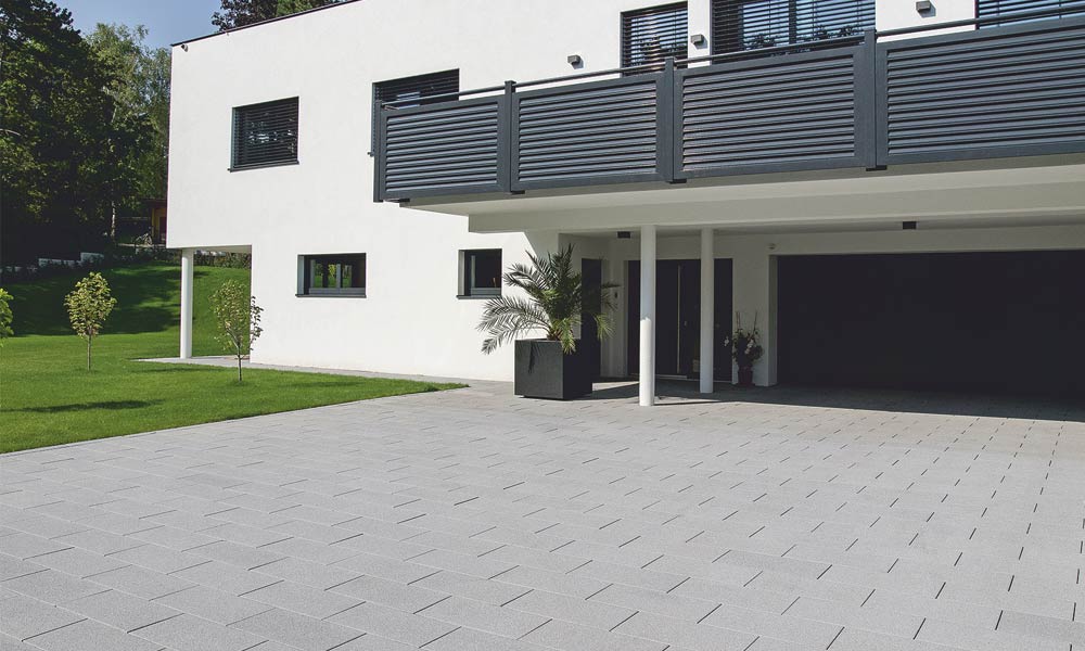 Linea VG4 betónová platňa 60 x 30 x 8 cm, ušľachtilé kamenivo antracitové Linea VG4 betónová platňa 60 x 30 x 8 cm, ušľachtilé kamenivo antracitové