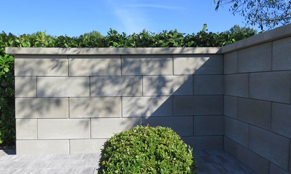 Standard plotová a múrová tvárnica, sivá