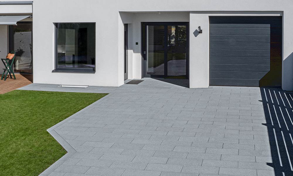 Linea VG4 betónová platňa 60 x 30 x 8 cm, ušľachtilé kamenivo žulové sivé Linea VG4 betónová platňa 60 x 30 x 8 cm, ušľachtilé kamenivo žulové sivé