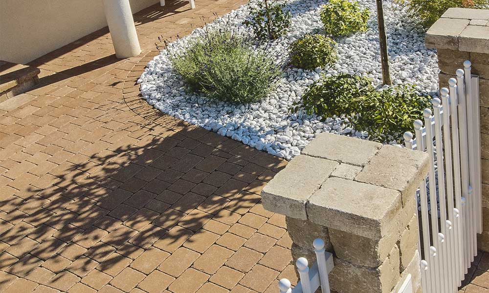 Piazza Grado, ílovo hnedá; Grado plotová a múrová tvárnica, vápenec tieňovaný Piazza Grado, ílovo hnedá; Grado plotová a múrová tvárnica, vápenec tieňovaný